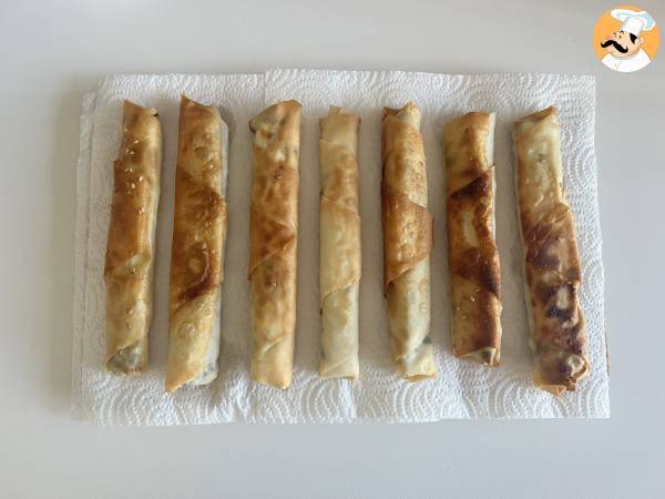 Börek, les bricks turques à la feta et au persil - Préparation etape 4
