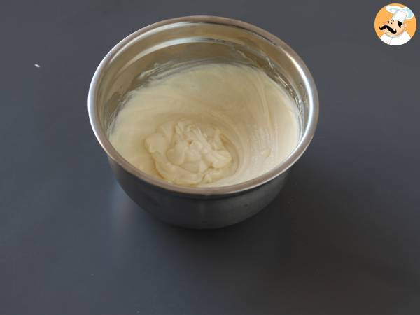 Gâteau fondant à la ricotta économique et avec seulement 4 ingrédients - Préparation etape 1