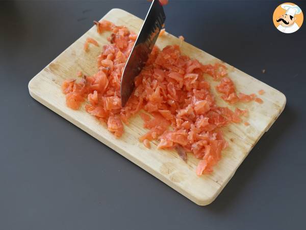 Cake au saumon fumé, citron et ciboulette - Préparation etape 1