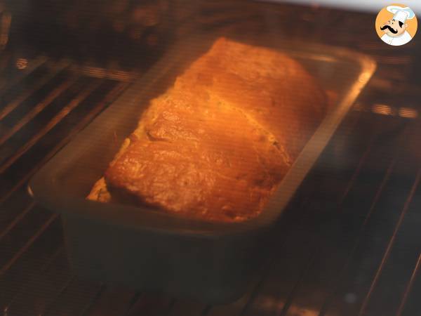 Cake au saumon fumé, citron et ciboulette - Préparation etape 6