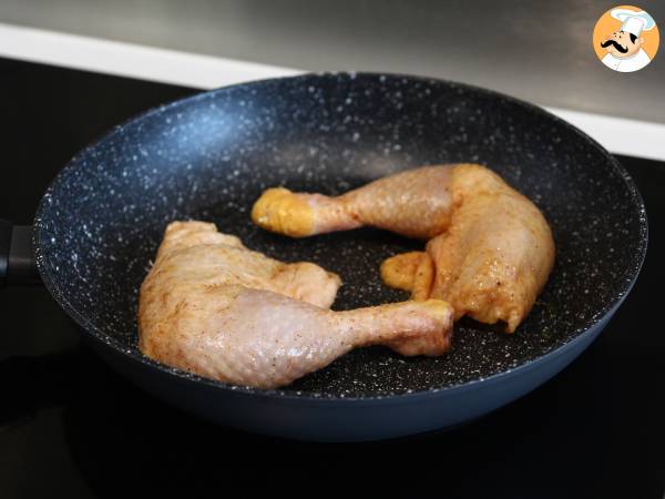 Comment cuire des cuisses de poulet à la poêle? - Préparation etape 3