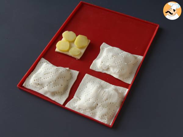 Petites tartes tatin saveur raclette, en portions individuelles - Préparation etape 4