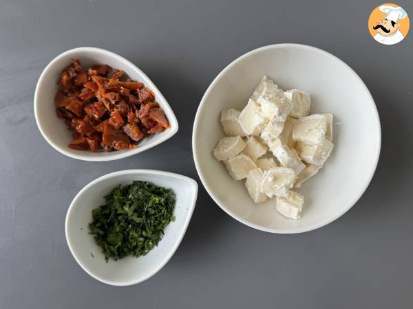 Oeufs cocotte chèvre et tomates séchées au Air Fryer! - Préparation etape 1