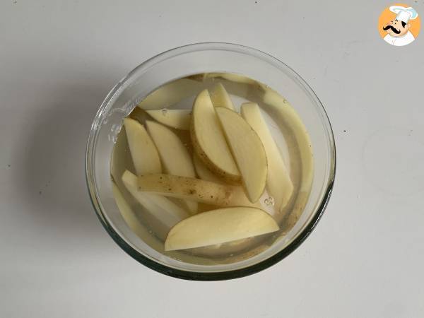 Comment faire des potatoes au Air fryer? De délicieuses frites maison en un rien de temps! - Préparation etape 3