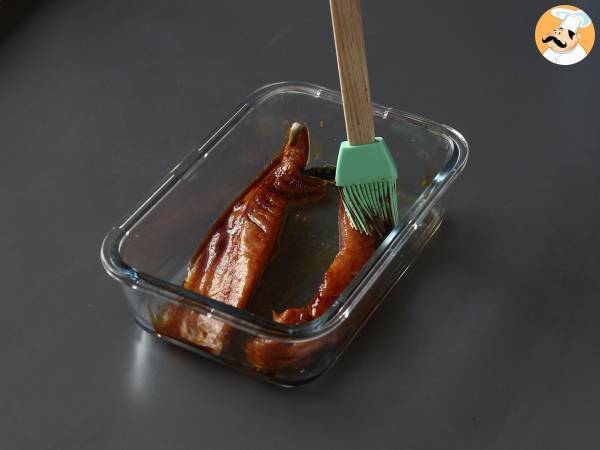 Comment cuisiner le maquereau? Essayez cette recette laquée à la sauce soja et miel! - Préparation etape 4