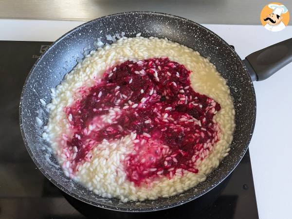 Risotto à la betterave et au gorgonzola : une explosion de couleurs et de saveurs! - Préparation etape 6