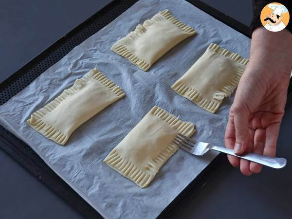 Friands feuilletés au fromage: recette super facile et régressive - Préparation etape 5