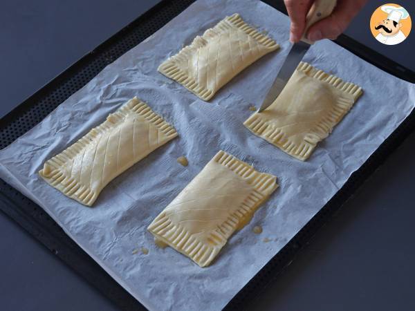 Friands feuilletés au fromage: recette super facile et régressive - Préparation etape 6