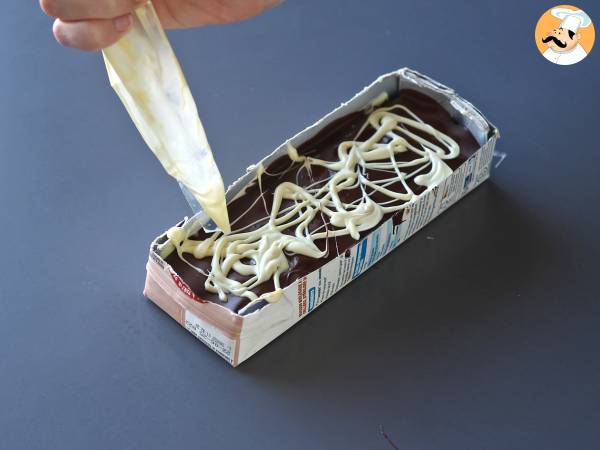 Tablette de chocolat façon Franui, aux framboises, chocolat blanc et chocolat noir! - Préparation etape 4