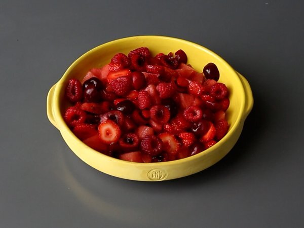 Salade de fruits rouges: fraise, framboise, cerise et pastèque, parfaite pour l'été! - Préparation etape 4