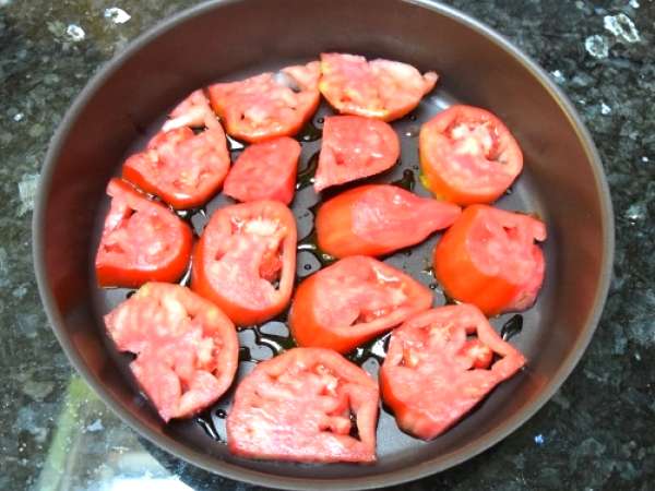 Gâteau renversé tomates et thon sur crème balsamique (IG bas) - Préparation etape 2