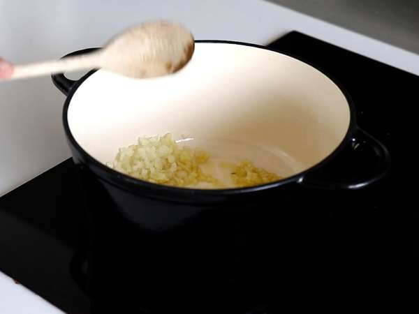 Pâtes à la sauce bolognaise - tagliatelle al ragù alla bolognese - Préparation etape 1