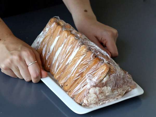 Bûche sans moule en forme de chalet façon tiramisu pour les amoureux de café - Préparation etape 9