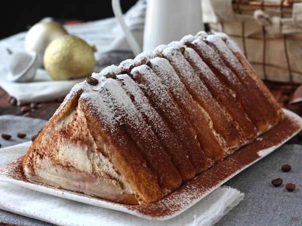 Bûche sans moule en forme de chalet façon tiramisu pour les amoureux de café - Préparation etape 10