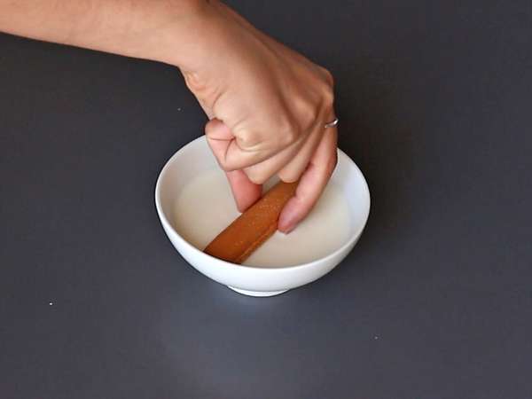 Pas besoin de moule pour réaliser cette bûche aux fruits rouges! - Préparation etape 2