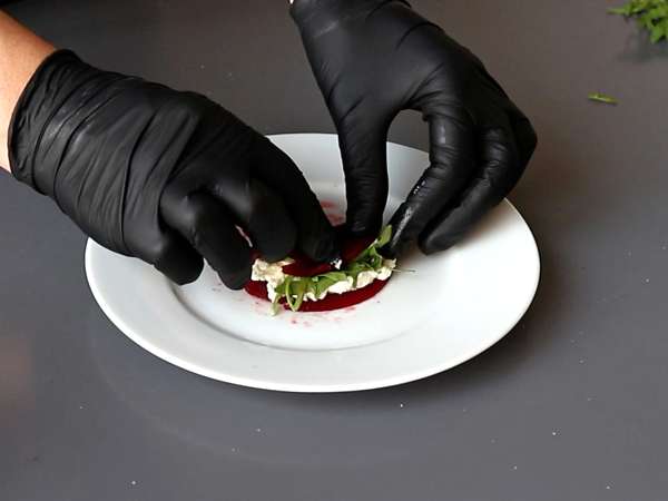 Ravioles de betterave, une entrée simple et élégante - Préparation etape 4