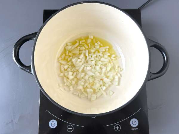 Soupe courgette, pomme verte et yaourt, légère et acidulée! - Préparation etape 2