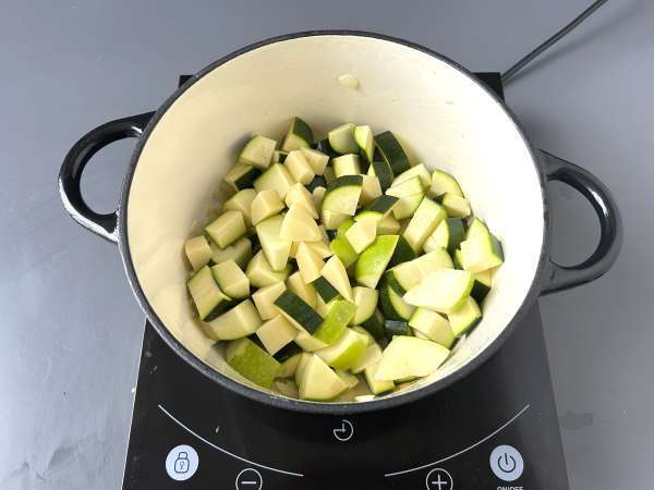 Soupe courgette, pomme verte et yaourt, légère et acidulée! - Préparation etape 3