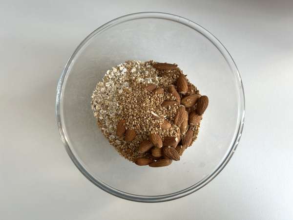 Granola express au airfryer, pour faire croustiller ton petit-déjeuner - Préparation etape 1