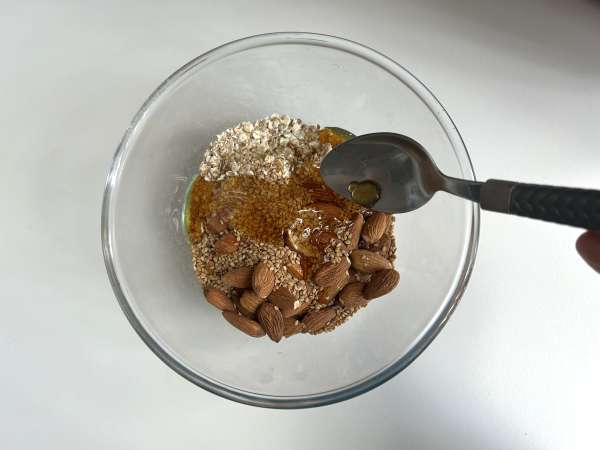 Granola express au airfryer, pour faire croustiller ton petit-déjeuner - Préparation etape 2