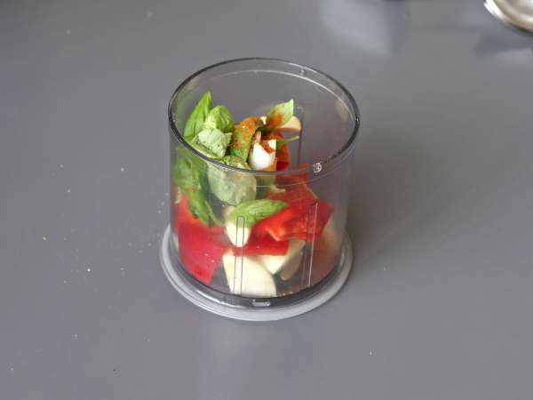 Aubergines farcies gratinées à la mozzarella - Préparation etape 4