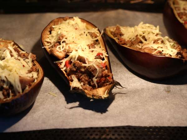 Aubergines farcies gratinées à la mozzarella - Préparation etape 8