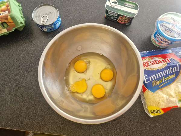 Quiche à la ratatouille et au thon - Préparation etape 2