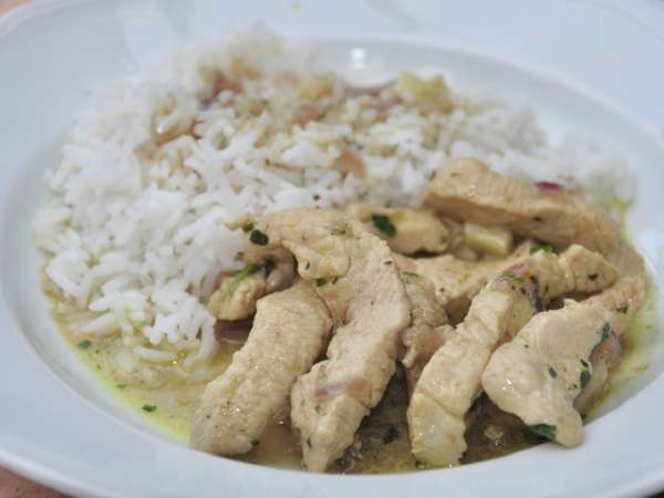 Emincé de dinde au curry et lait de coco (IG bas) - Préparation etape 1