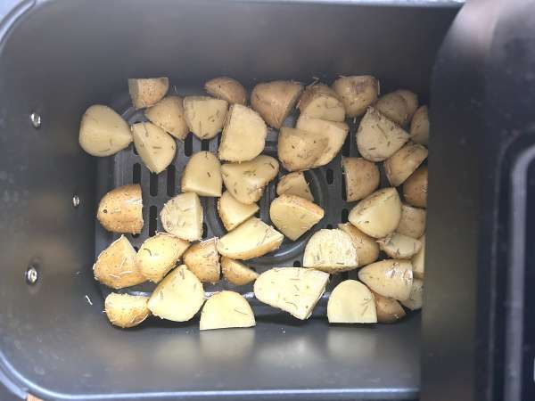 Caprice des dieux pané et pommes de terre grenaille au airfryer - Préparation etape 2