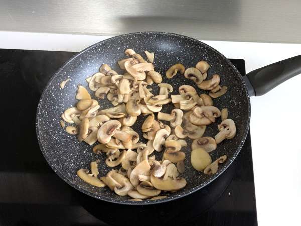 Pain de viande au potiron, champignons et scamorza : moelleux, filant et croustillant - Préparation etape 3