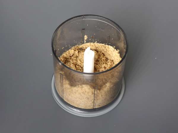 Gâteau aux noix super facile à faire avec seulement 4 ingrédients - Préparation etape 2