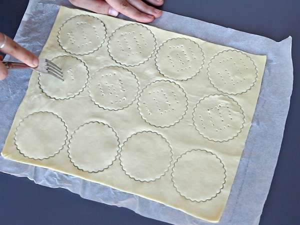 Tartelettes pour Halloween aux champignons et fromage ail et fines herbes - Préparation etape 2