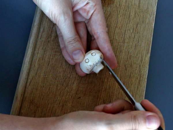 Tartelettes pour Halloween aux champignons et fromage ail et fines herbes - Préparation etape 4