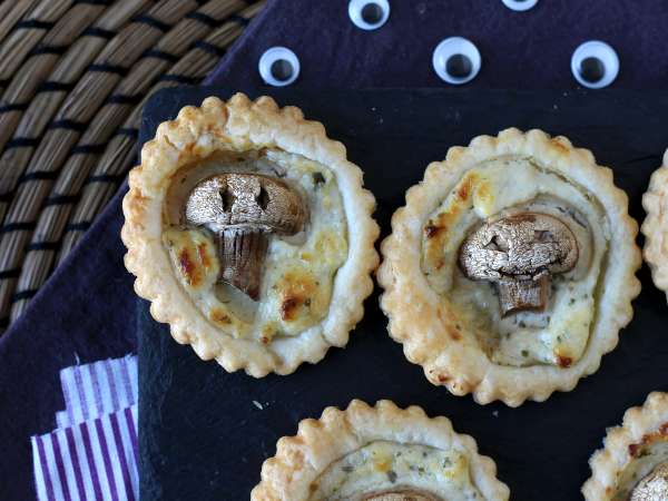 Tartelettes pour Halloween aux champignons et fromage ail et fines herbes - Préparation etape 8