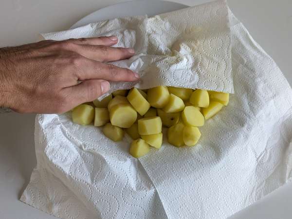 Pommes de terre cacio e pepe au four : crémeuses, croustillantes et irrésistibles ! - Préparation etape 3