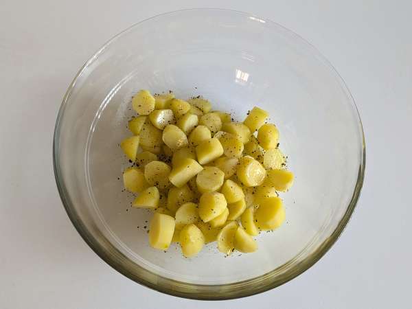 Pommes de terre cacio e pepe au four : crémeuses, croustillantes et irrésistibles ! - Préparation etape 4