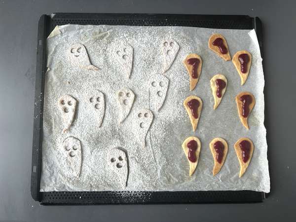 Biscuits fantômes : la recette d'Halloween la plus facile à réaliser avec les enfants - Préparation etape 5