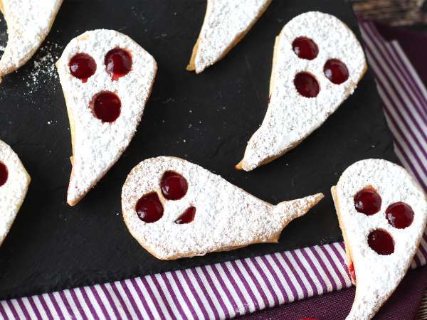 Biscuits fantômes : la recette d'Halloween la plus facile à réaliser avec les enfants - Préparation etape 7