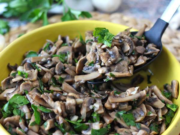Poêlée de champignons : la recette facile et rapide - Préparation etape 7