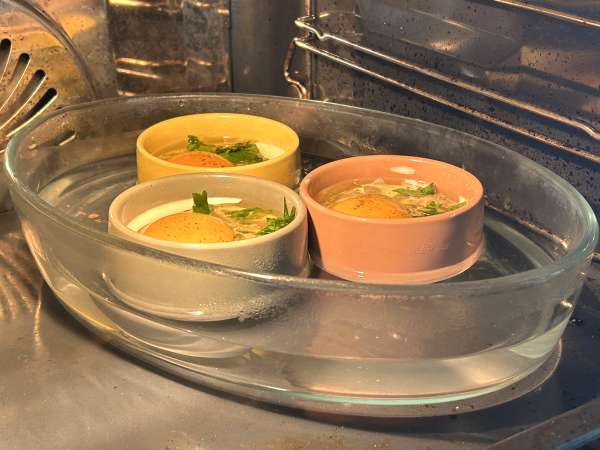 Œufs cocotte aux champignons : la recette express et ultra réconfortante! - Préparation etape 10