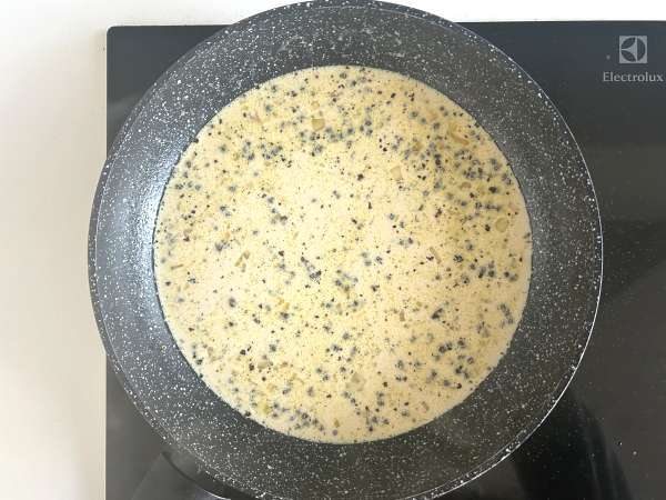 Sauce au poivre maison : crémeuse, parfumée et ultra facile ! - Préparation etape 5