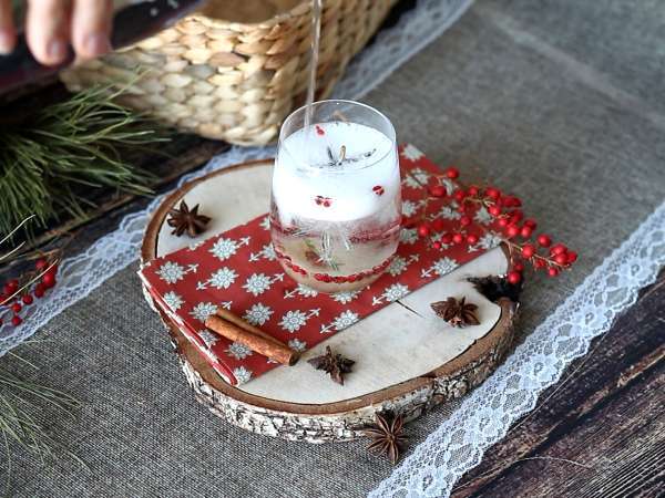 Cocktail avec un sapin enneigé à l'intérieur - Préparation etape 5