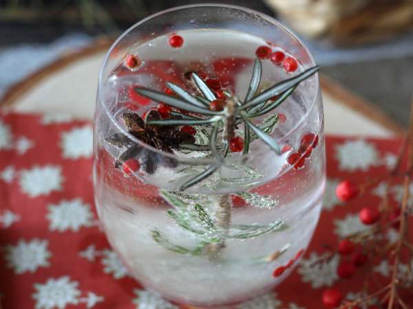 Cocktail avec un sapin enneigé à l'intérieur - Préparation etape 6