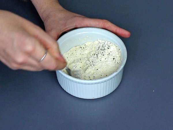 Cake protéiné aux fruits rouges super simple - Préparation etape 1