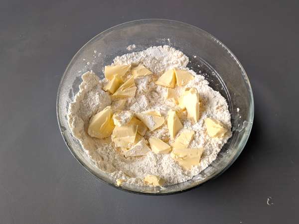 Tarte à la confiture de fraises : avec une déco parfaite pour la Saint-Valentin ! - Préparation etape 2