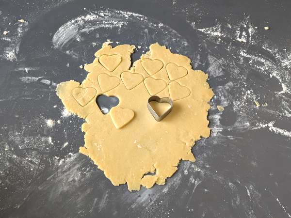 Tarte à la confiture de fraises : avec une déco parfaite pour la Saint-Valentin ! - Préparation etape 6