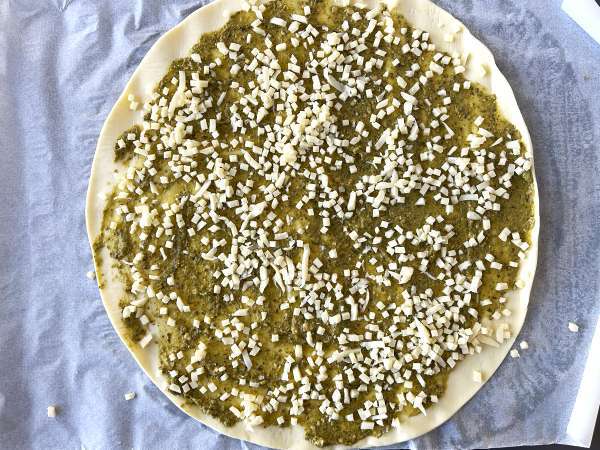 Feuilletés pesto mozzarella au air fryer, prêts en 15 minutes ! - Préparation etape 2