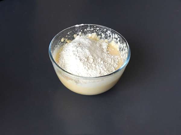 Cake crumble aux myrtilles: le gâteau qui allie fondant, moelleux et croquant! - Préparation etape 5