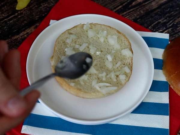 Cheeseburger, le célèbre burger que tout le monde aime! - Préparation etape 3
