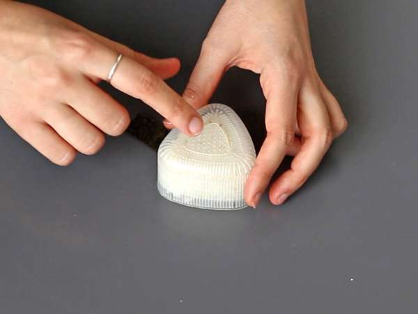 Onigiri aux jaunes d'œuf confits à la sauce soja - Préparation etape 8